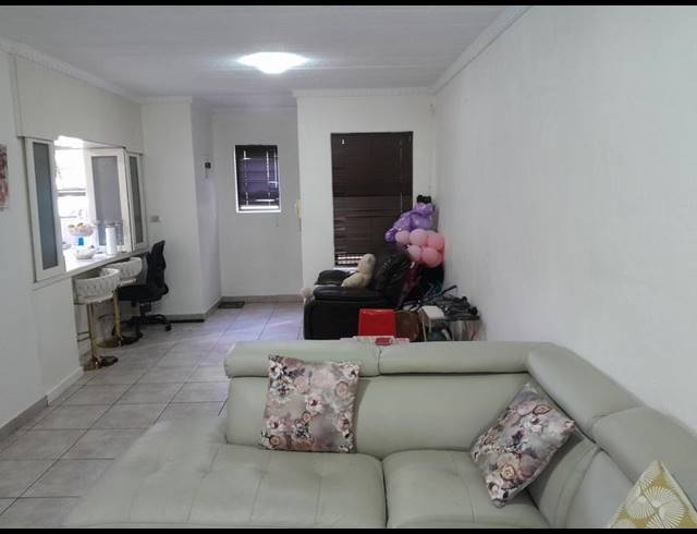 2 BEDROOM APARTMENT FOR SALE IN BEDFORD GARDENS